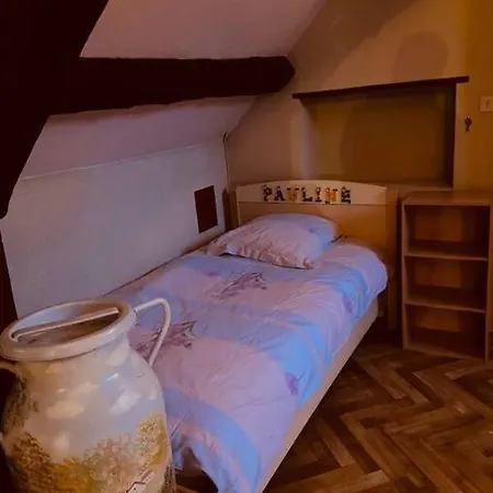 Longere Normande, Parc, Piscine. Holiday home Montchevrel